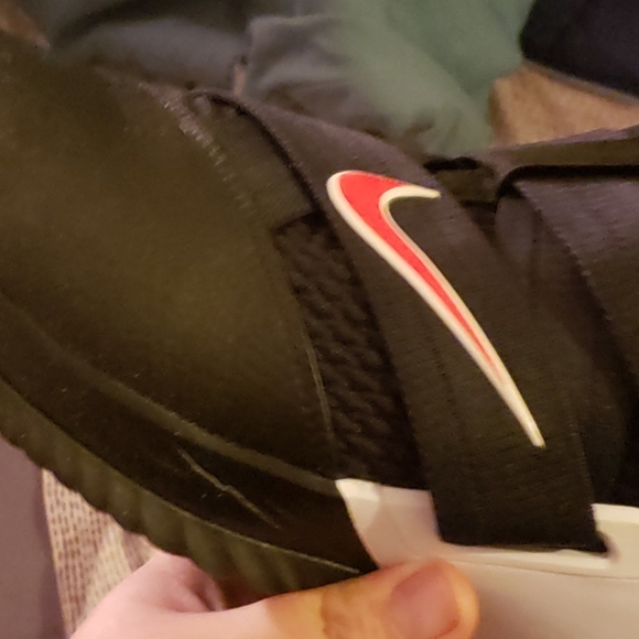 Lebron Soldier 12 - Picture 3 of 4